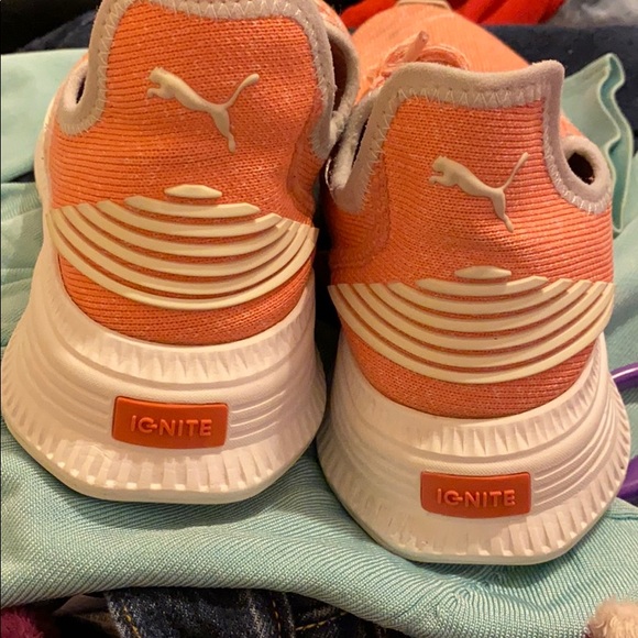 Puma athletic shoes - Picture 3 of 5